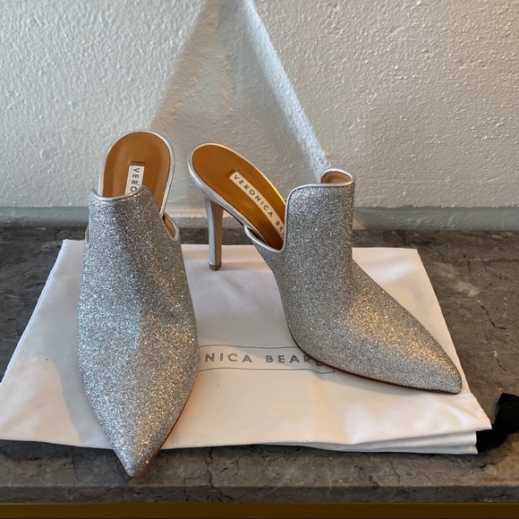 🔥$500 VERONICA BEARD🔥 Perfect “Penn” Mules Silver Glittered - Picture 15 of 16